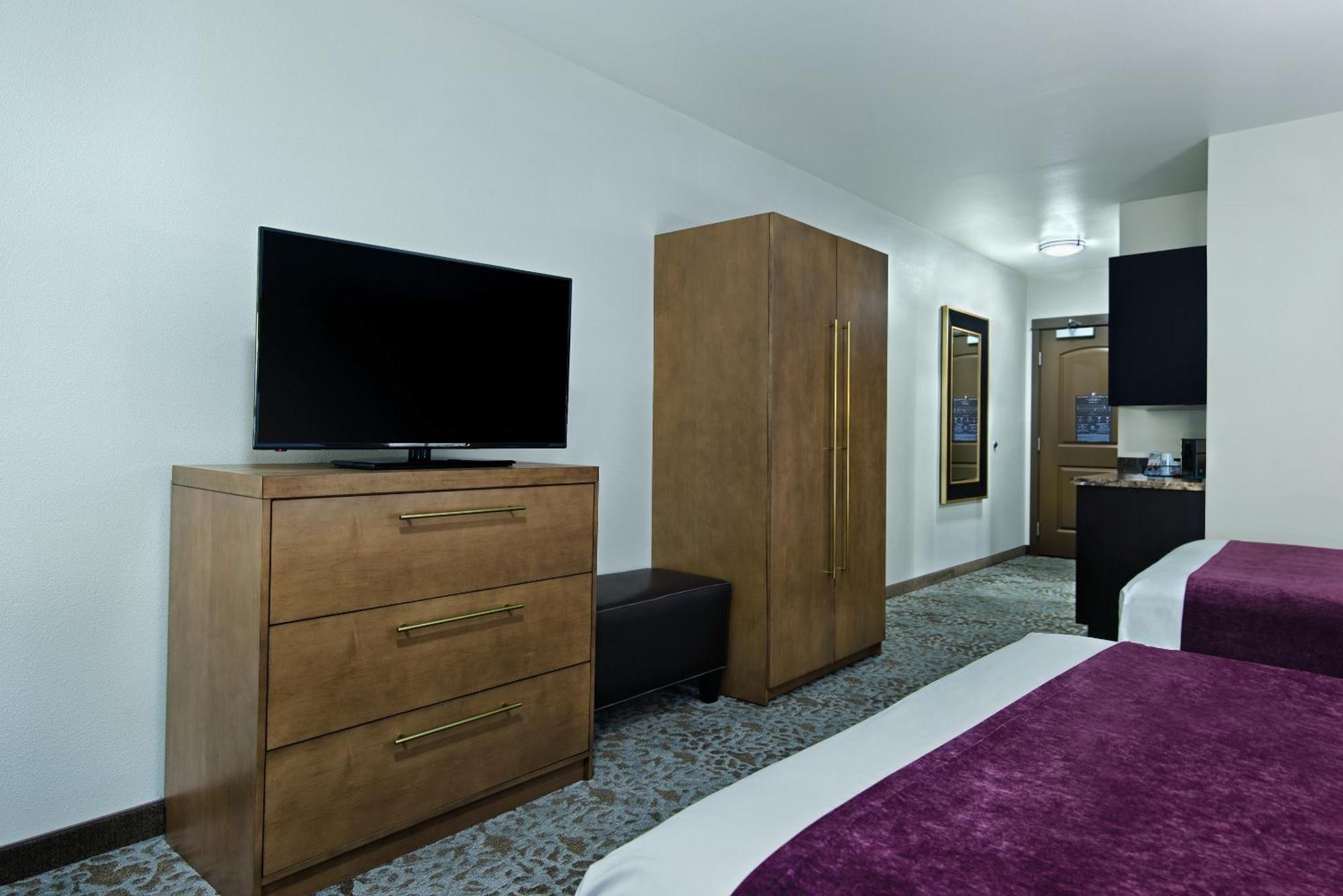 Oxford Suites Sonoma - Ронерт Парк Стая снимка