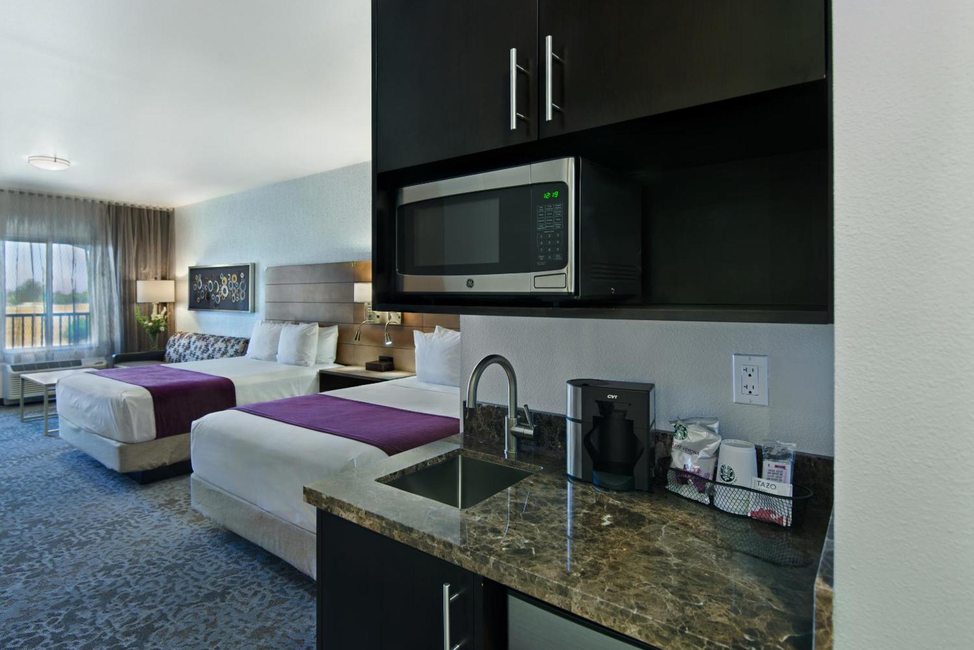Oxford Suites Sonoma - Ронерт Парк Стая снимка