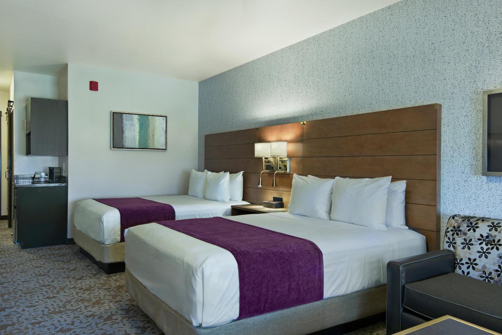 Oxford Suites Sonoma - Ронерт Парк Стая снимка