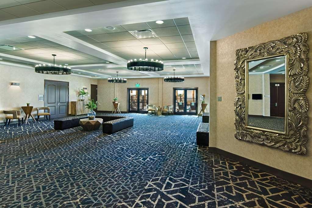 Oxford Suites Sonoma - Ронерт Парк Съоръжения снимка